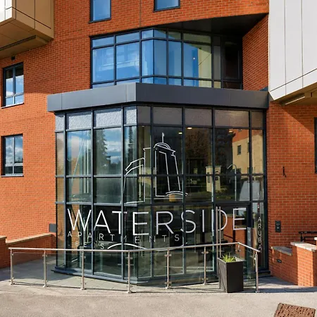 Apartment Long Centre Cozy 1 Bed - River Views - Free Wifi - Sleep 4
